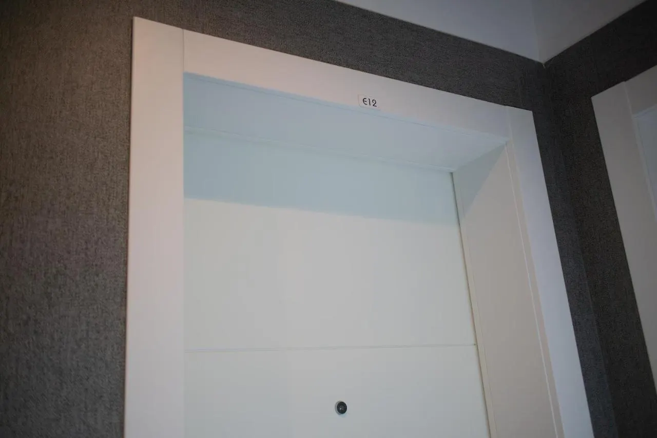 E-Twelve Apartment Naples Italy
