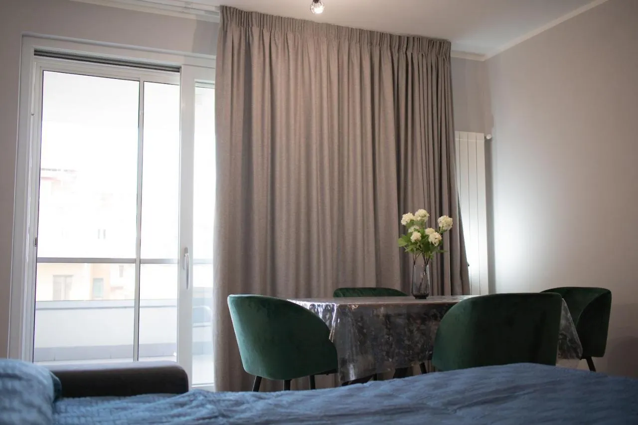 E-Twelve Apartment Napoli Italia